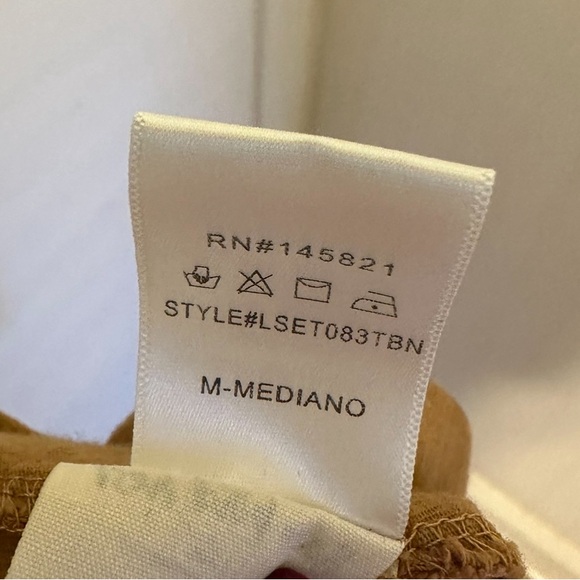 Jumper with tie waist and long top to wear or you can wearr the outfit alone - Picture 9 of 9